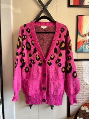 Y2K Vintage-Style Hot Pink Leopard Print Cardigan Sweater